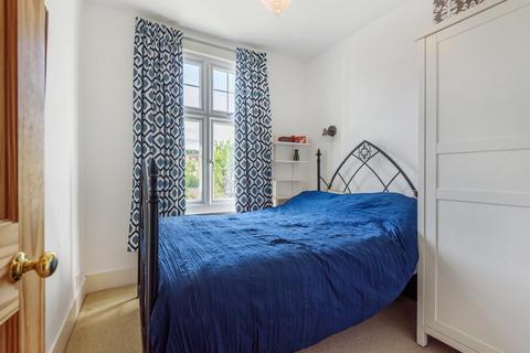 5 Pentney Road, London, SW19 4JE