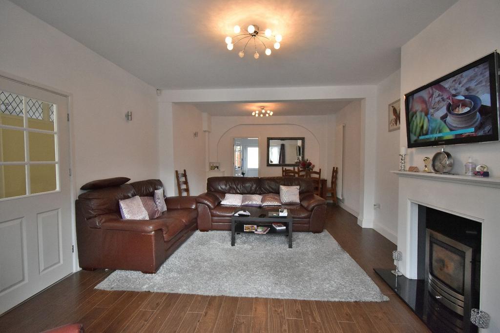 Living/Dining Room