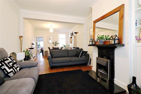 11 Hurst Road, Erith, DA8 3EQ