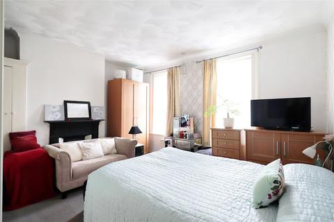 11 Hurst Road, Erith, DA8 3EQ