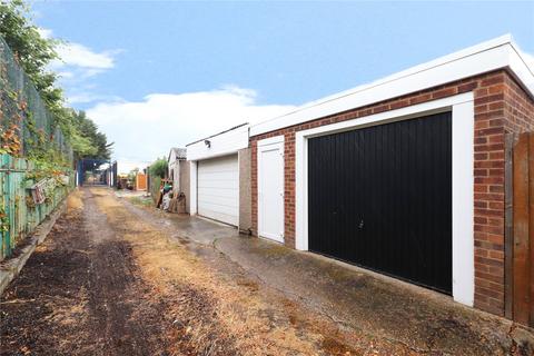 11 Hurst Road, Erith, DA8 3EQ