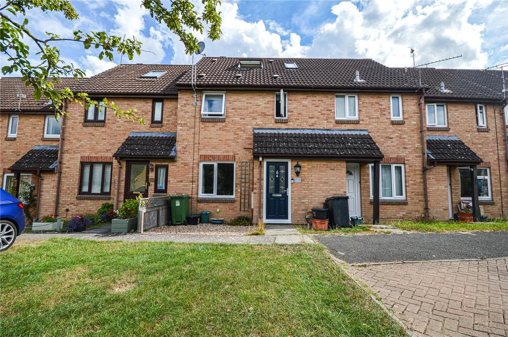 Picton Road, Middleleaze, Swindon, Wiltshire, SN5 3 bed terraced house for sale £300,000