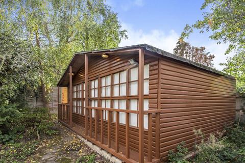 301 Pickhurst Lane, West Wickham, BR4 0HW