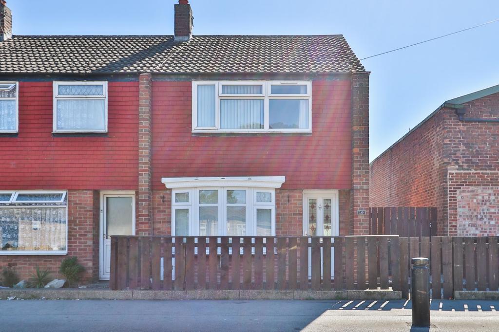 Greenwich Avenue, Hull, HU9 3 bed end of terrace house £130,000