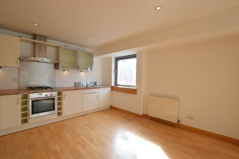 2 bedroom flat to rent, High Street, City Centre, Glasgow, G1