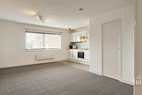 Studio to rent, Blenheim Court, Royal Wootton Bassett, SN4