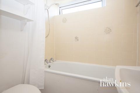Studio to rent, Blenheim Court, Royal Wootton Bassett, SN4