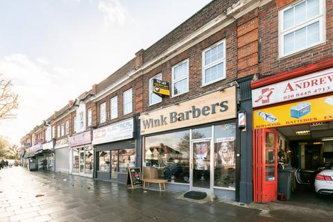 undefined, High Road, North Finchley, N12
