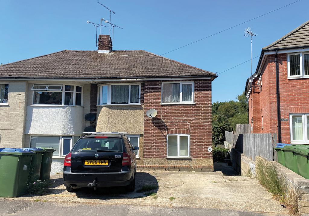 44(A) Gainsford Road, Southampton 2 bed £50,000