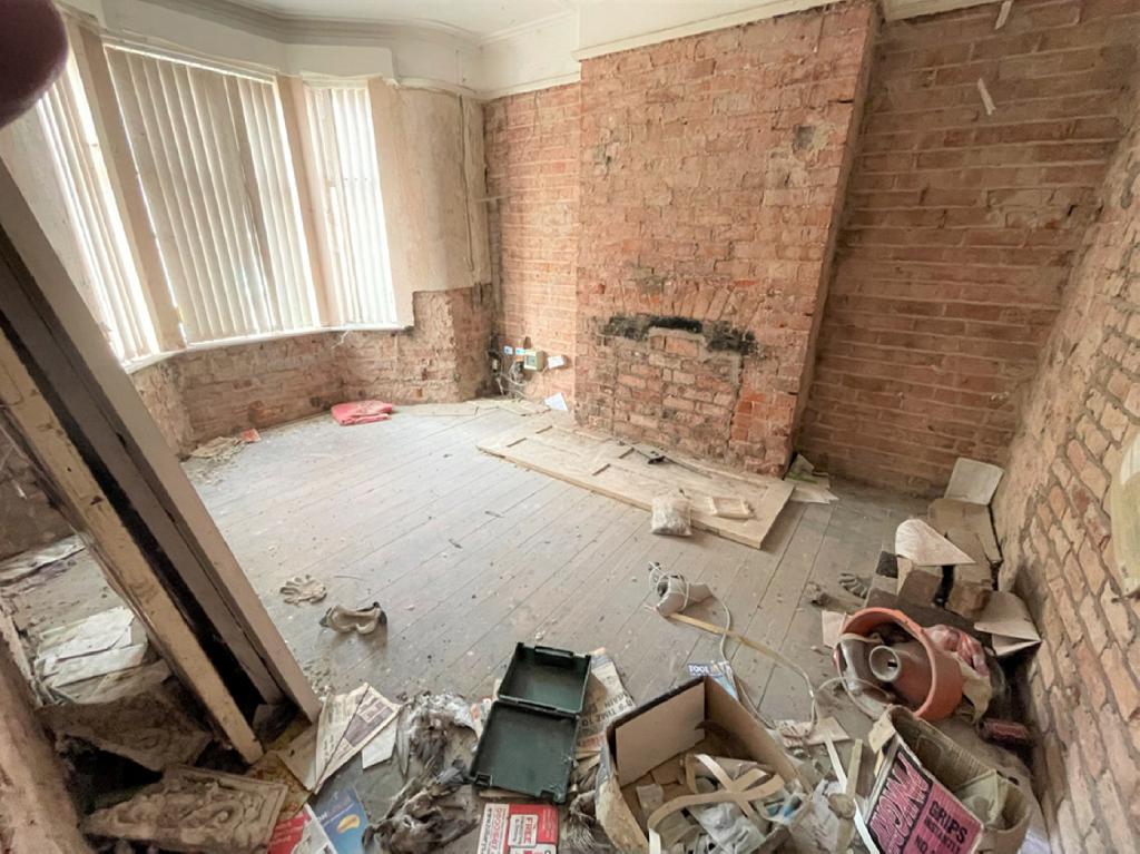 37 Catherine Street, Crewe 3 bed terraced house £40,000