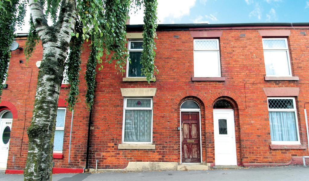 192 Moor Road, Chorley, Lancashire 2 bed terraced house £20,000
