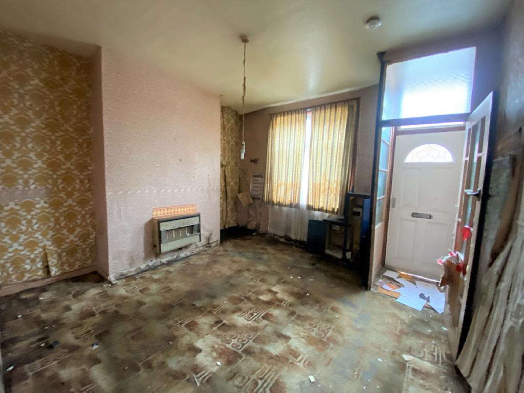 23 Dixon Street, Horwich, Bolton 2 bed terraced house £20,000