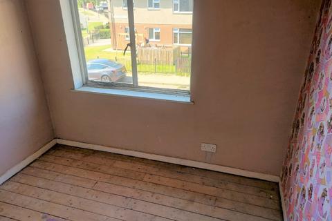 6 Andover Green, Bradford, BD4 9HG