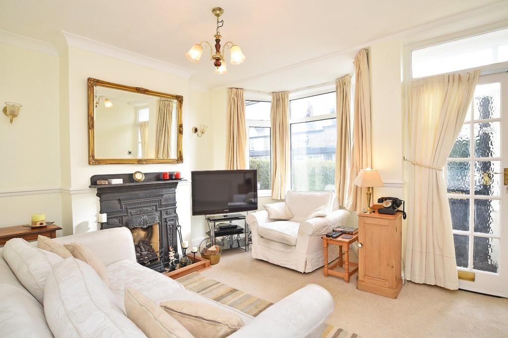 Albert Road, Harrogate 3 bed terraced house £1,000 pcm (£231 pw)