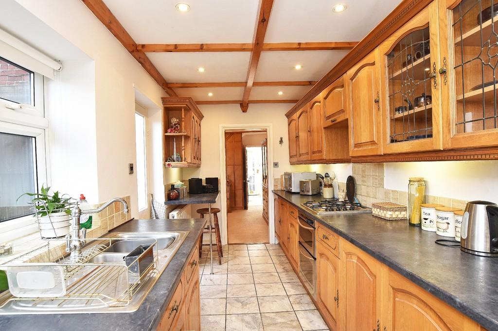 Albert Road, Harrogate 3 bed terraced house £1,000 pcm (£231 pw)