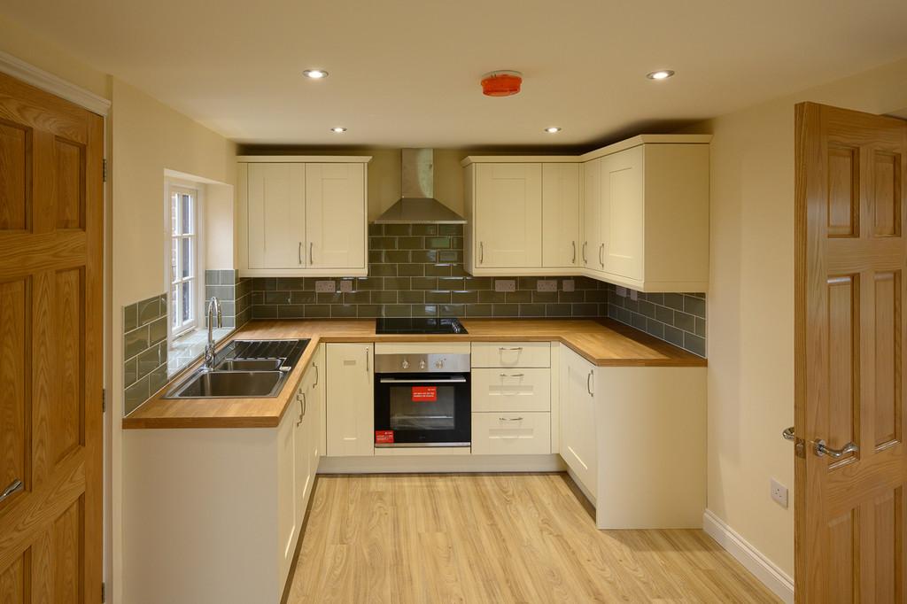 Willingham St Mary, Beccles 2 bed semidetached house £925 pcm (£213 pw)