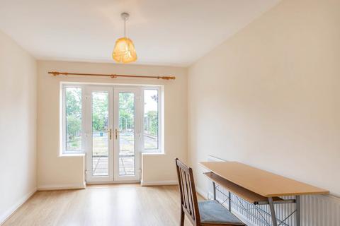 79 Dunstan Crescent, Worksop, S80 1AG