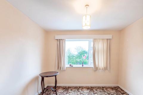 79 Dunstan Crescent, Worksop, S80 1AG