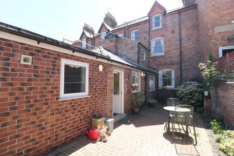 undefined, Avenue Road, Grantham