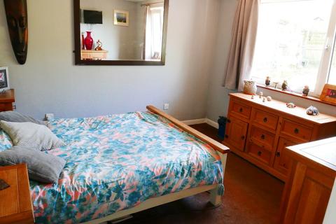 2 bedroom detached bungalow for sale - Tremar Close, Tremar