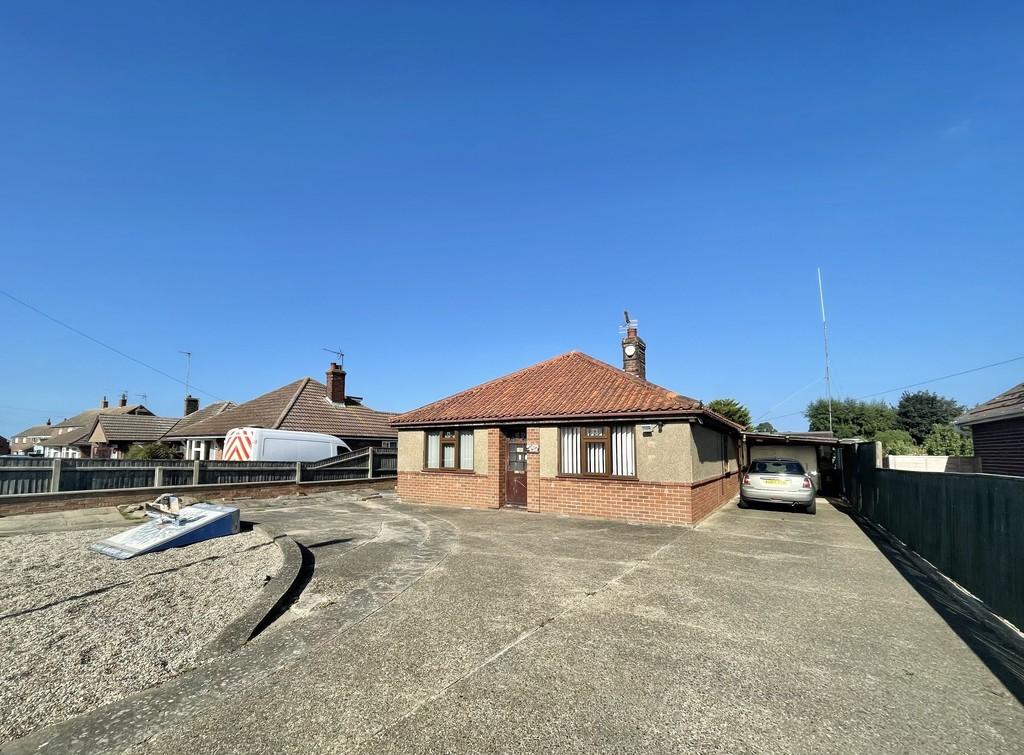 Bulmer Lane, WintertonOnSea 4 bed detached bungalow for sale £335,000