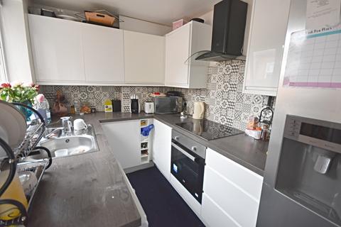 85 Lyndhurst Road, Nottingham, NG2 4FX