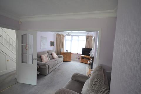 118 Elgin Avenue, Harrow, HA3 8QJ