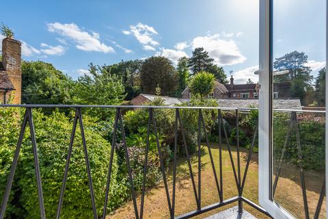 Flat 4, Lynwood Court Andover Road, Winchester, SO22 6AH
