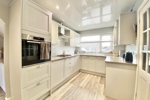 11 Ashleigh Drive, Beeford, Driffield, YO25 8AU
