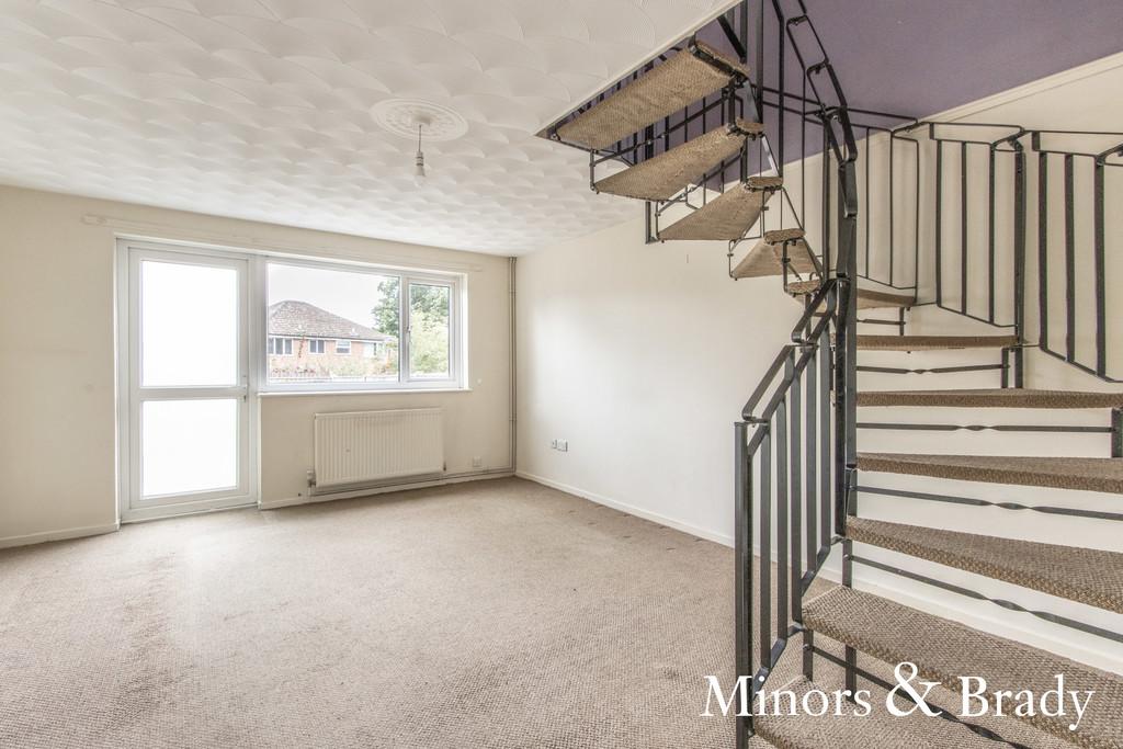 Burns Close, Dereham 2 bed terraced house £165,000