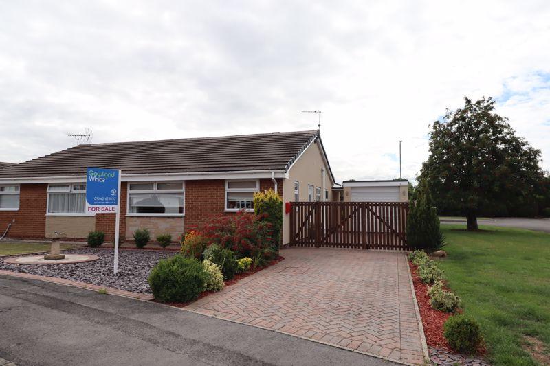 Alford Lane, Whitehouse Farm... 2 bed semidetached bungalow £200,000