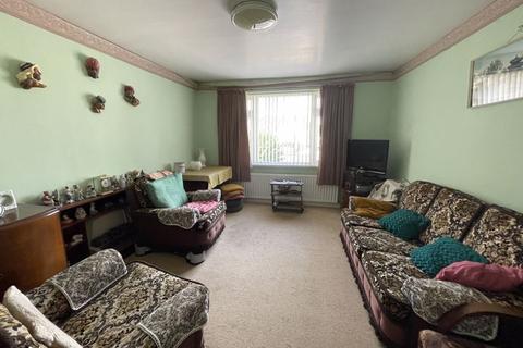 2 bedroom semi-detached bungalow for sale - Beechmount Drive 2 bed semi detached bungalow
