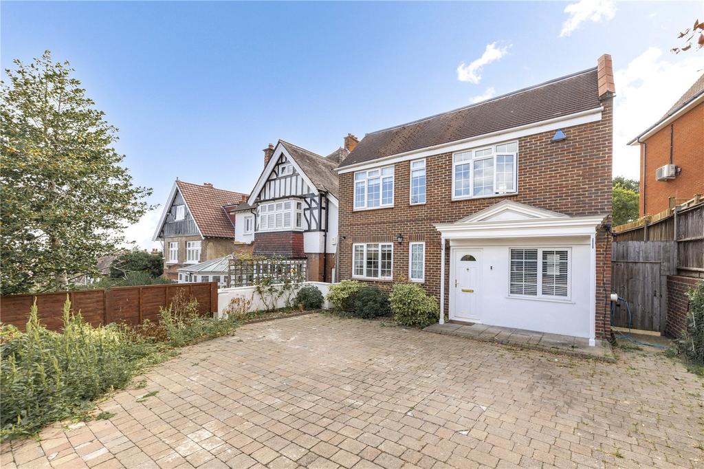 Arthur Road, Wimbledon, SW19 4 bed detached house £6,750 pcm (£1,558 pw)