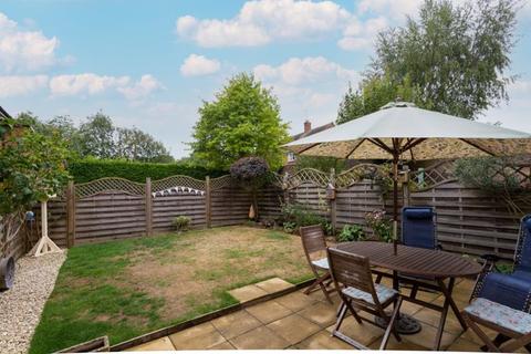 4 bedroom terraced house for sale - The Priory, Monks Close, Redbourn