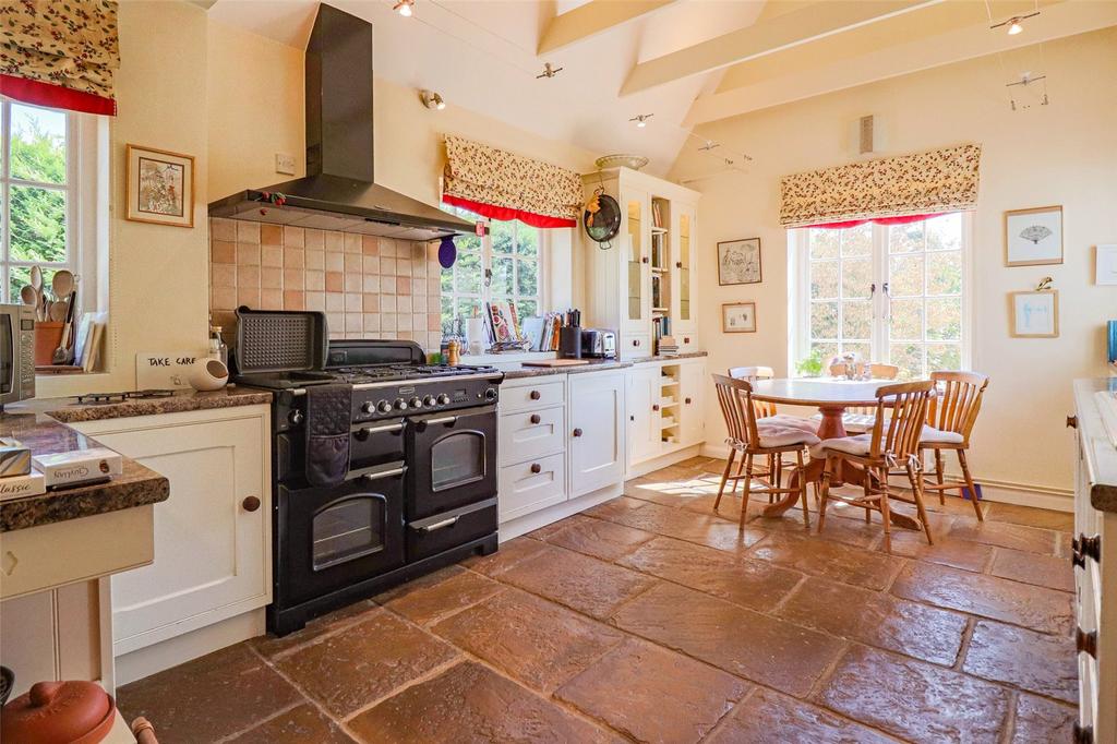 Kitchen/Breakfast