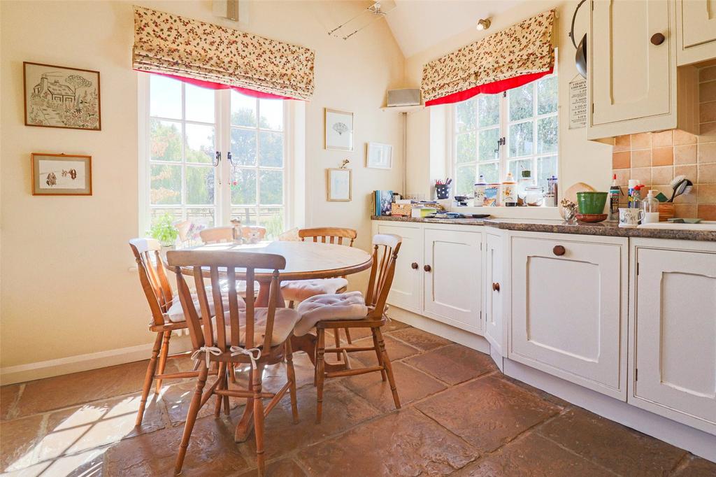 Kitchen/Breakfast