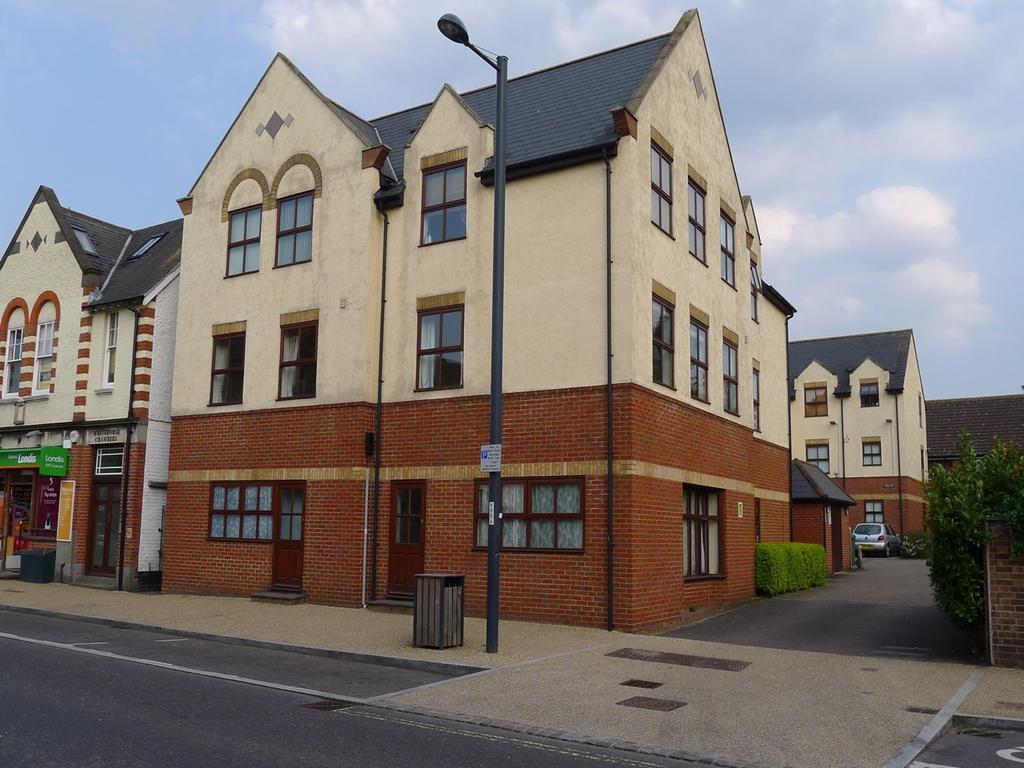 Pearl Court, Whitehorse Street, Baldock, SG7 2 bed apartment £265,000