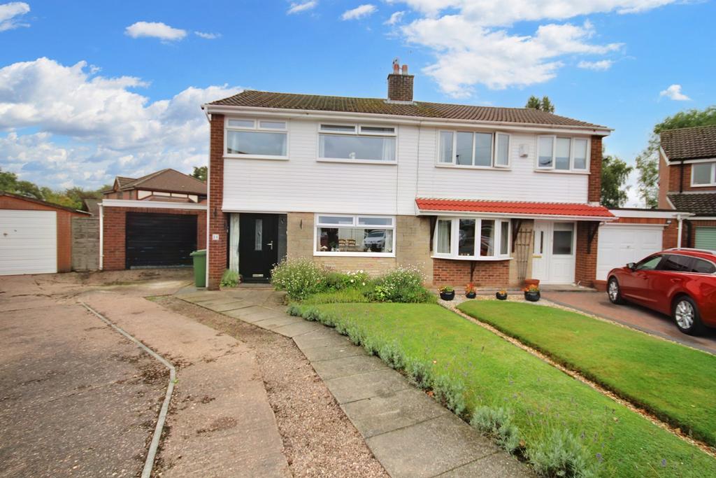 Parkland Close, Appleton Thorn... 3 bed semidetached house £310,000