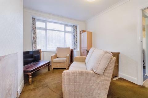 272 Carlton Road, Gidea Park, Romford, RM2 5BB