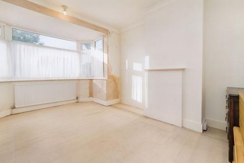 272 Carlton Road, Gidea Park, Romford, RM2 5BB