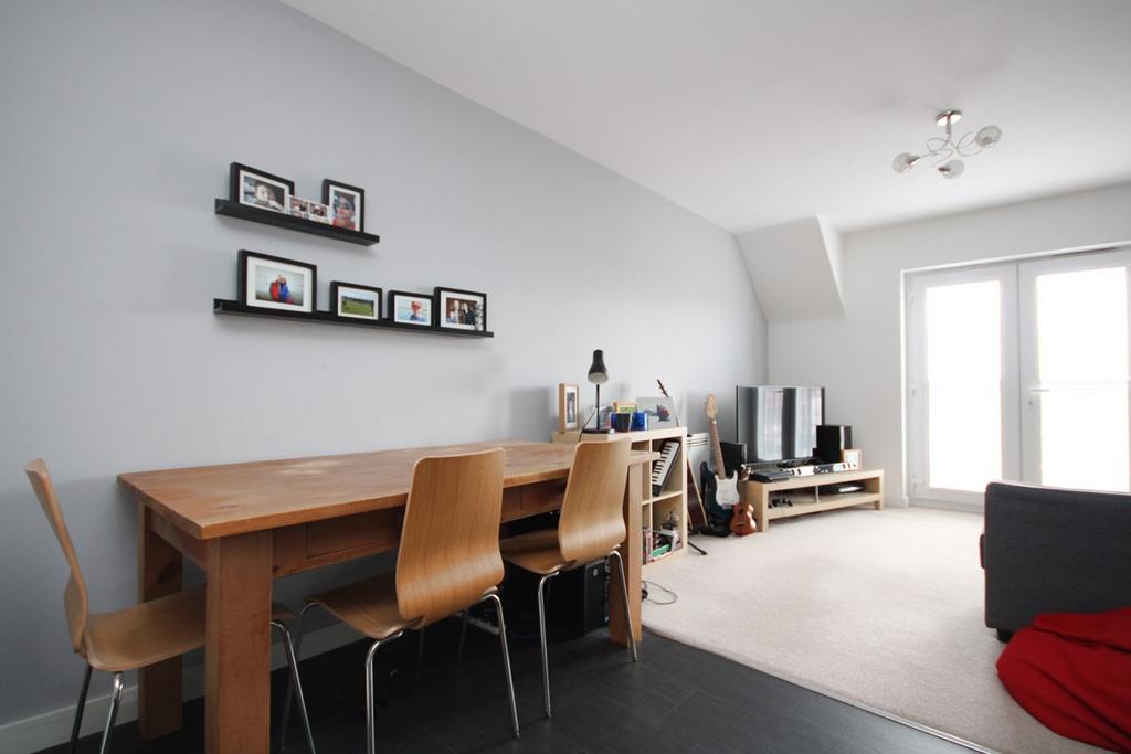 Louisiana Drive, Great Sankey... 2 bed apartment £145,000