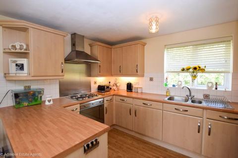 2 bedroom apartment for sale, Springbank Gardens, Lymm, WA13 9GR