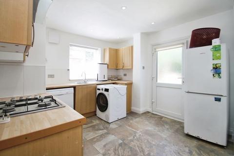 3 bedroom semi-detached house to rent, Tachbrook Road, Uxbridge, Middlesex