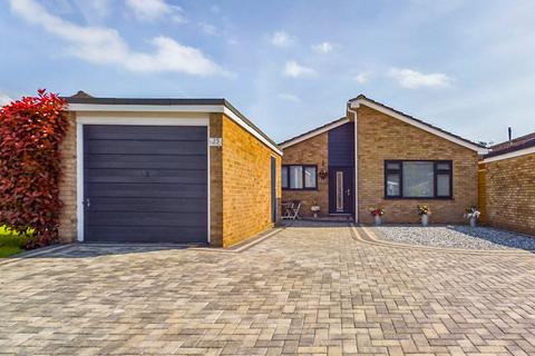 3 bedroom bungalow for sale, Treeside, Highcliffe, Dorset, BH23