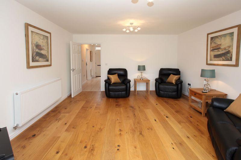 18 Nelsons Walk Dawley Bank TF4 2FN 5 bed detached house for sale £