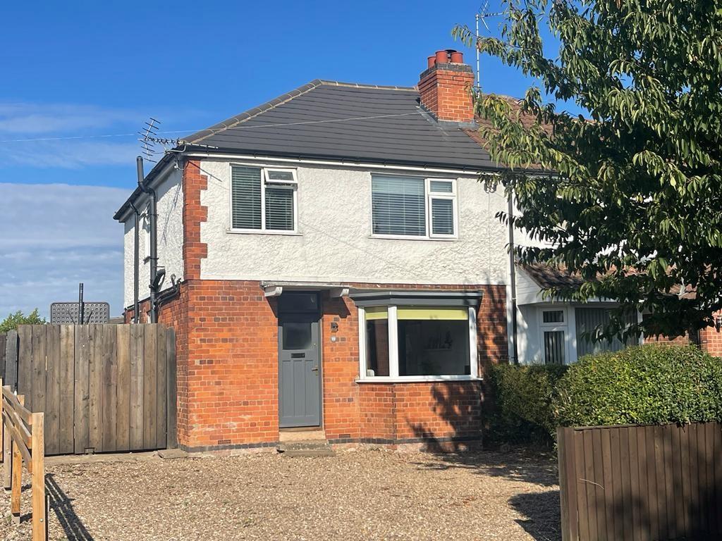 Charnwood Drive, Leicester Forest East, Leicester, LE3 3 bed semi