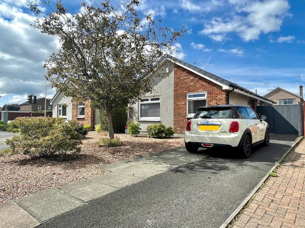 14 Leven Place, Kinrossshire, Kinross, KY13 2 bed detached bungalow
