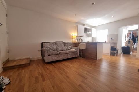 1 bedroom flat to rent, Clapham Park Road, London