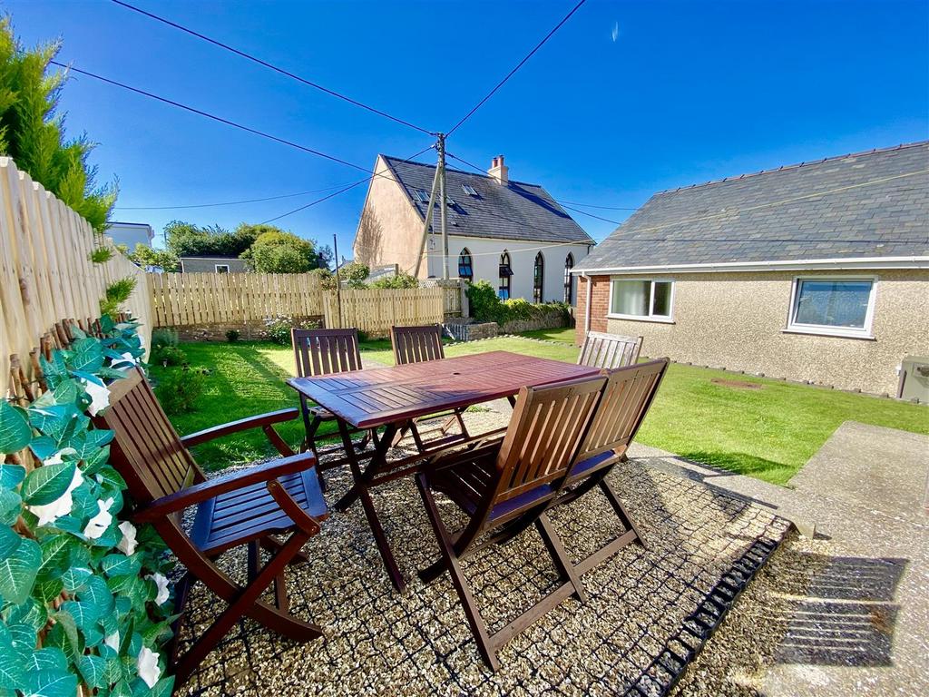 Barcyttun Estate, Morfa Nefyn 3 bed detached bungalow for sale £330,000