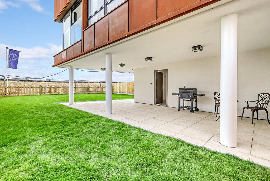 Covered Patio Area